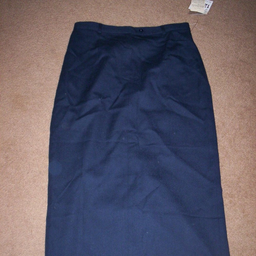 SAG HARBOR WOOL WOMEN'S SKIRT SIZE 12 COLOR INK BLACK